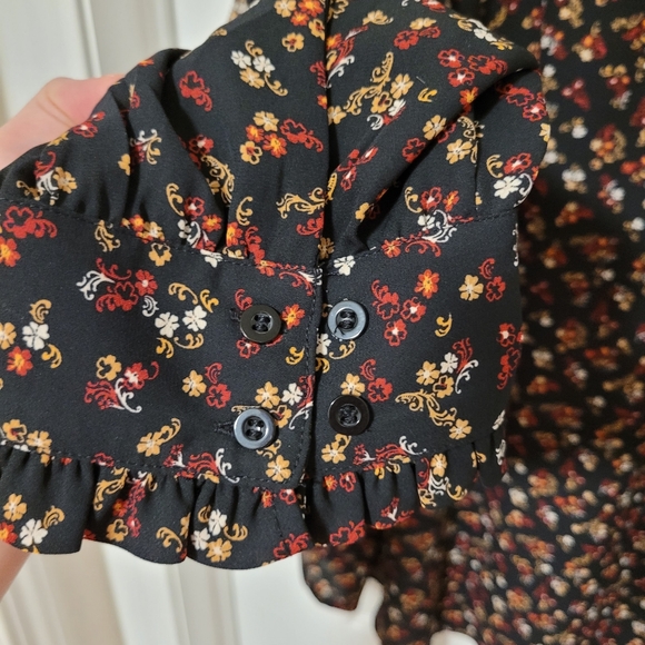 (SZ. 26)  Black Long Sleeve Blouse - Picture 6 of 9